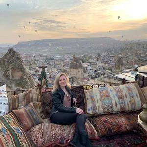 Meet your Posher, Viki